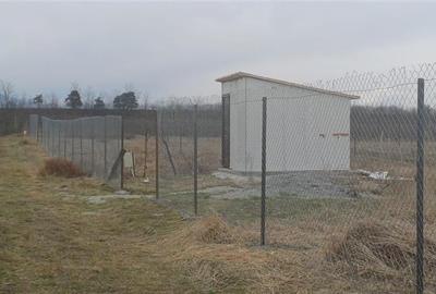 Teren ingradit cu curent electric si fantana pe teren - 2
