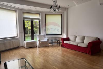 Casă individuală cu 5 camere în Pipera