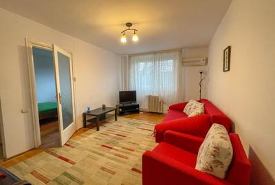 Apartament cu 2 camere nedecomandat, mobilat în Calea Victoriei