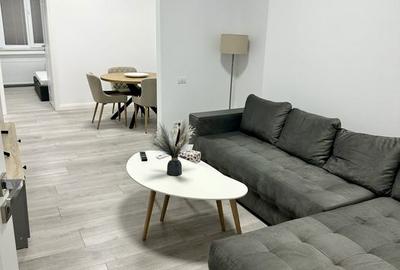 Apartament cu 3 camere decomandat, mobilat în Calea Victoriei