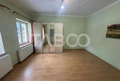 Garsonieră semidecomandată, mobilată în Orașul de Jos