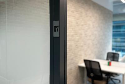 Birou privat premium ( 6- 8 persoane, cu lumină naturală, la Supertree Pipera) - 2