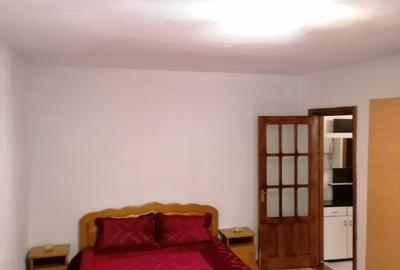 Apartament cu 2 camere decomandat, etajul 2/4, zona CUG - 3