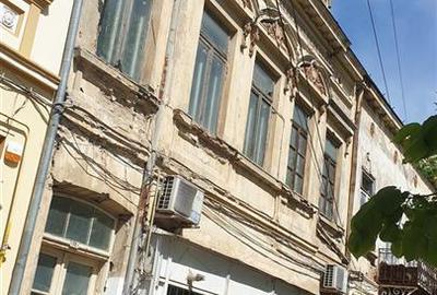Casa P+1, teren 200 mp, cu spatiu comercial la parter - Republicii - 2