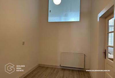 Spatiu birou, Bulevardul Revolutiei, Palatul Cenad, etaj 1 - 10