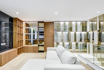 Apartament cu 4 camere decomandat, mobilat în Primăverii