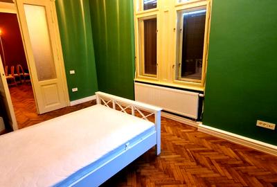 Apartament cu 4 camere decomandat, mobilat în Ultracentral