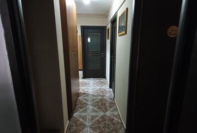 Apartament 3 camere decomandat Vest - Ploiesti - 14