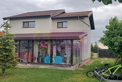 Săbăreni, casă 2011, P+M 4 camere + dependințe, curte 500 mp - 13