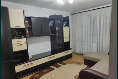Apartament cu 3 camere decomandat, mobilat în Astra