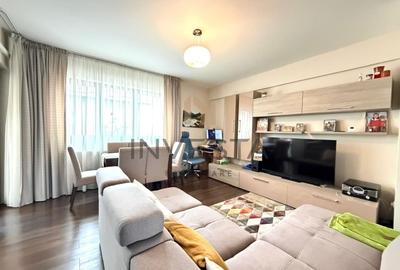 Apartament cu 3 camere semidecomandat, mobilat în Europa