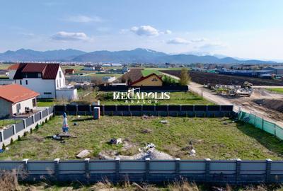 Teren Construcții intravilan de 1000 mp, în Stupini