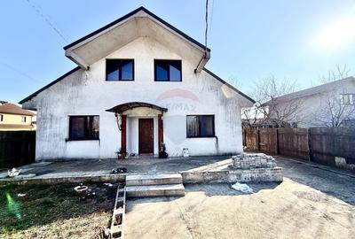 Casă / Vilă cu 4 camere de vânzare - 2