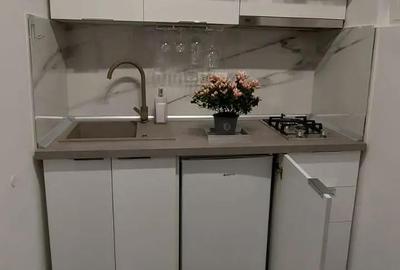 Garsoniera compacta impecabila 10 min M 1 Decembrie 1918 DB1977 - 2