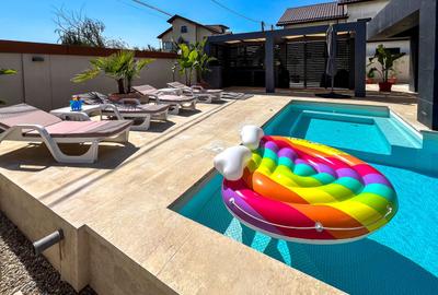 NEW VILLA TO RENT |  Vila premium cu piscina și jacuzzi încălzite - 57