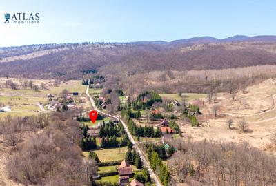 Vile turistice, locație montană superbă, la marginea pârâului,  2600 mp teren - 2