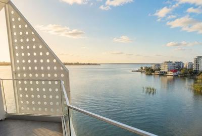 Bloc exclusivist | Vedere frontal la lac | Aqua Magic - Mamaia | Garaj - 2