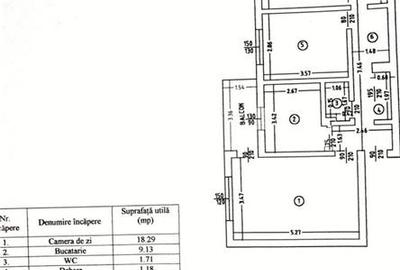 Apartament cu 3 camere decomandat, situat în cartierul Nicolina 2 - 12