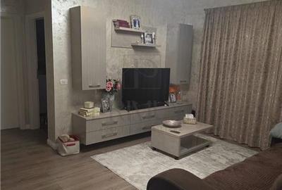 Apartament cu 3 camere semidecomandat în Giroc