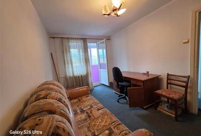 Garsonieră de vanzare decomandată strada Octavian Goga cartierul Traco - 1