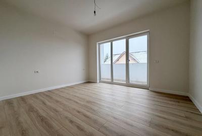 Casa / Spatiu Comercial - 150 mp - 2000 Euro - 12