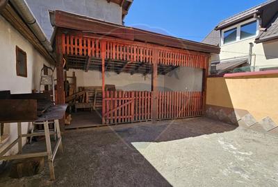 Casă individuală de vânzare | P+E+M | Central | Cristian - 19