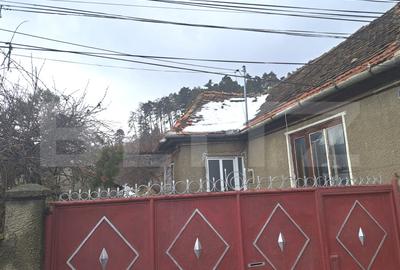 Casă de renovat cu teren generos 1.400 mp – Codlea - 1