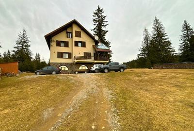 Vilă cu 10 camere P+2E+M 400 M² utili 2800 M² Teren Comandau - 17