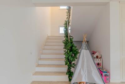 Locuinta construită pentru a fi locuită, nu doar admirată, complet mobilata - 45