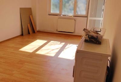 Apartament 4 camere Podu Ros, Fara Risc, etaj intermediar