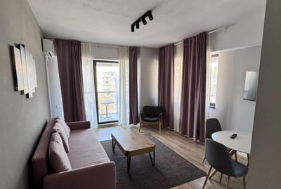 Apartament cu 2 camere semidecomandat, mobilat în Central