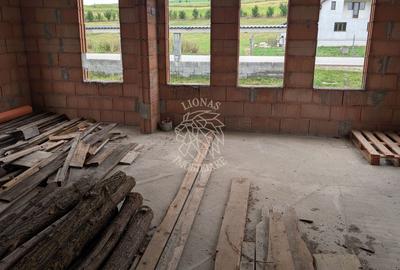 Casă individuală cu 4 camere în Cepari