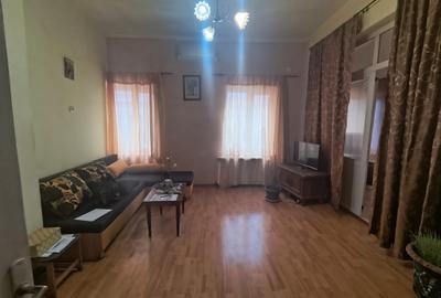 CENTRU VECHI APARTAMENT CU 3 CAMERE 75 MP PRET 152900 EURO - 1
