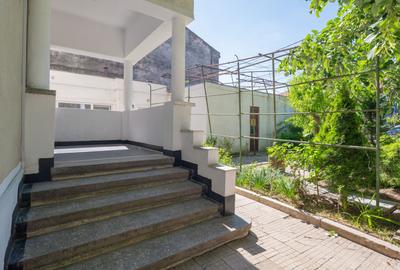 Raritate | Casa Căsătoriilor | Apartament în vilă, curte, 2 garaje! - 6