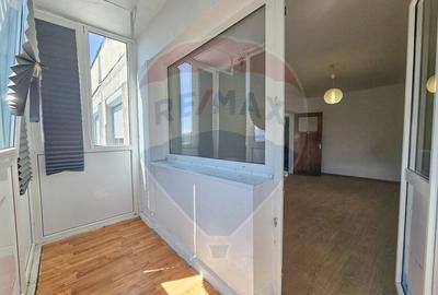Apartament de vanzare 3 camere Drumul Taberei, Metroul Ialomitei - 13