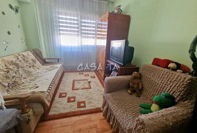 Apartament 3 camere, situat in Targu-Carbunesti, Str Petrolistilor - 7