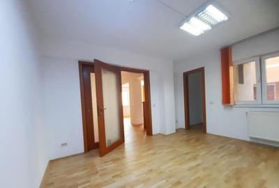 Duplex P+1, 4 camere, scara interioara, curte proprie, 104 mp, an 2013 - 2