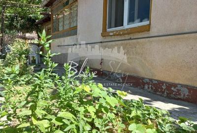 Casa batraneasca  cu teren de 435mp cu utilitati si deschidere 14 m- Coiciu - 6