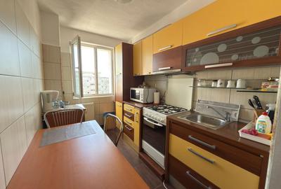 Apartament 2 camere, bloc reabilitat, metrou in fata, Raul Doamnei 8A - 3