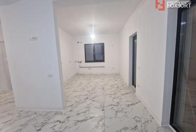 Duplex de vanzare cu 3 camere si teren de 309 mp - Recas - 1