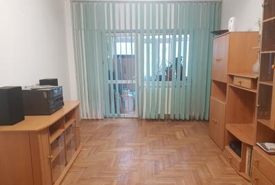 Apartament trei camere decomandat, mobilat, etaj unu, doua balcoane, Alecsandri - 3
