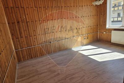 Spatiu cu o camere de închiriat în zona Ultracentral - 2