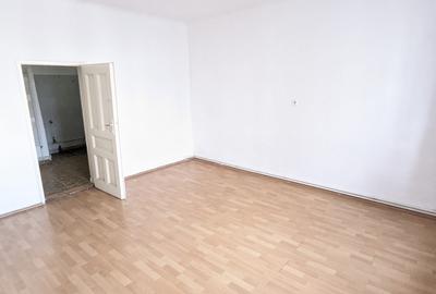 Casă individuală cu 6 camere în Andrei Mureșanu