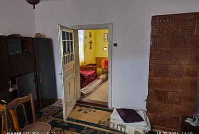 Casă individuală cu 4 camere în Putna