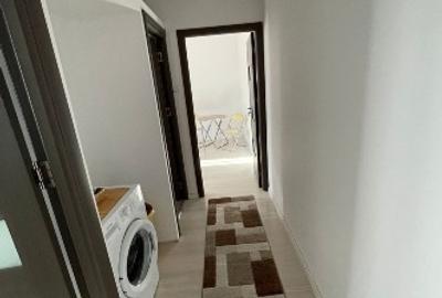 Se vinde apartament cu 2 camere si balcon . 0762638650 - 10