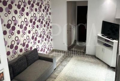 Apartament cu 3 camere semidecomandat în Florești