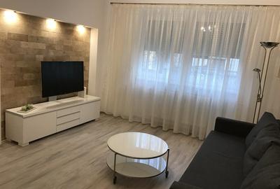Apartament 3 camere zona PALAS / 3 rooms PALAS - 1