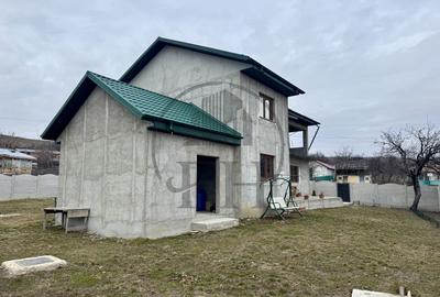 Casa / Vila de vanzare Poiana Cristei, Vrancea - 1