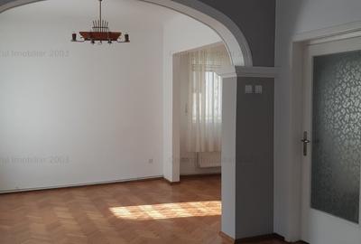 Apartament in vila, Parter, curte comuna, Dorobanti, Braziliei - 1