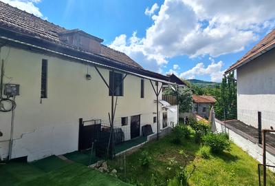 Casa singur in curte - zona Centrul Istoric - peisaj panoramic - 2